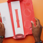 unboxing Apple Watch Series 6