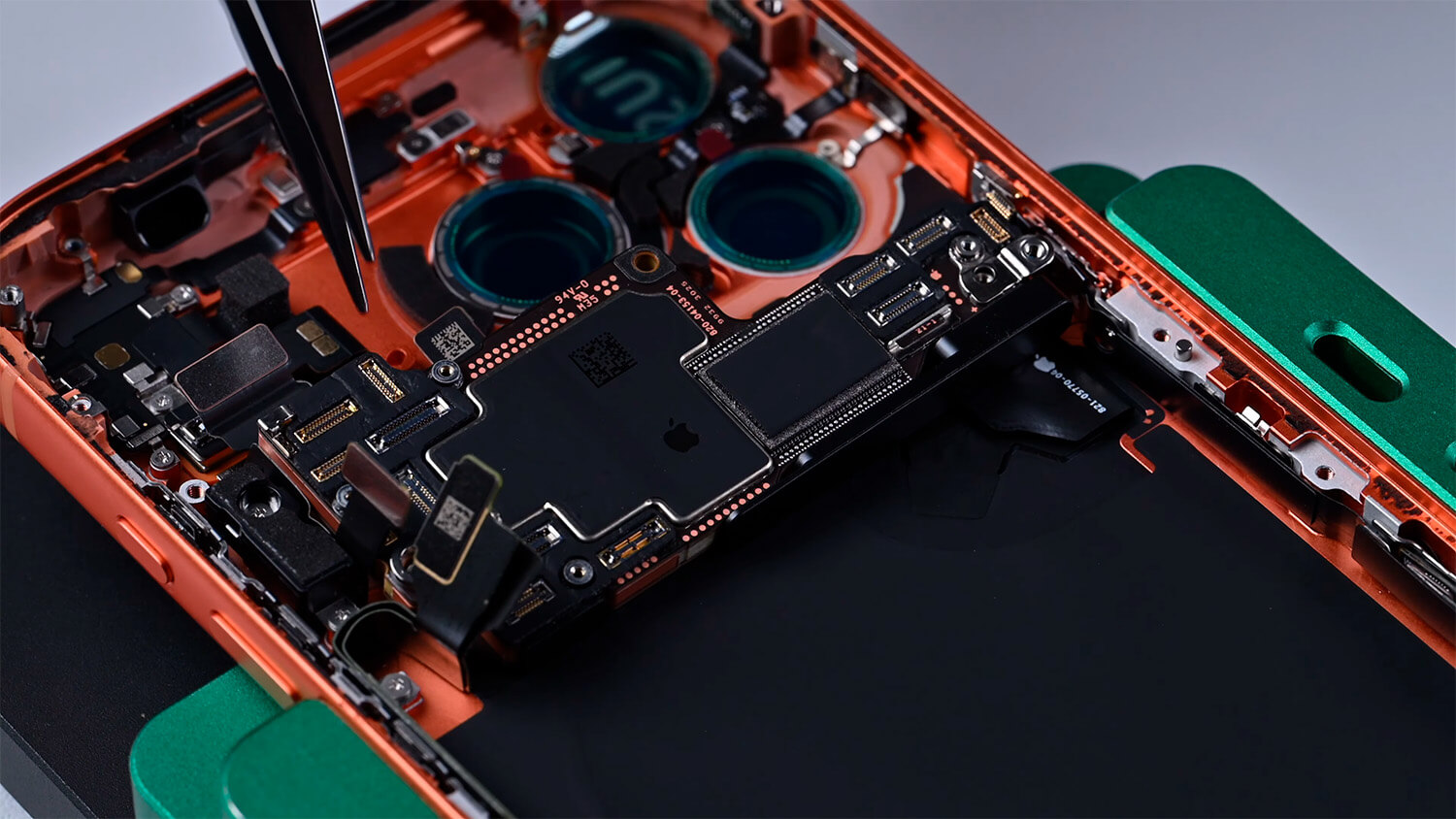 iPhone 17 Pro desmontagem teardown