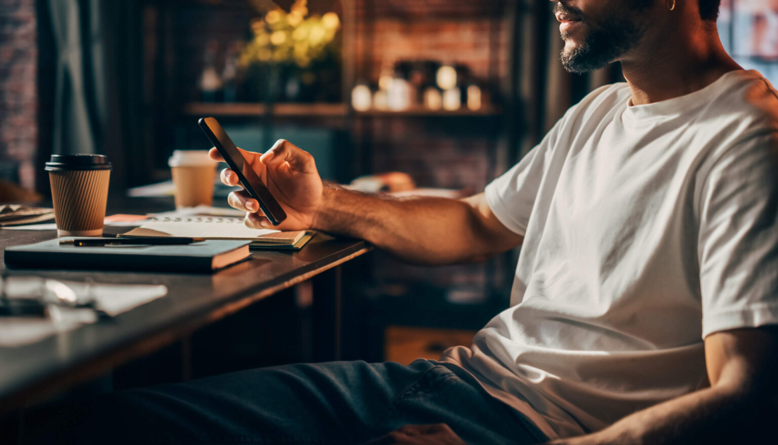 Brasileiro não atende celular