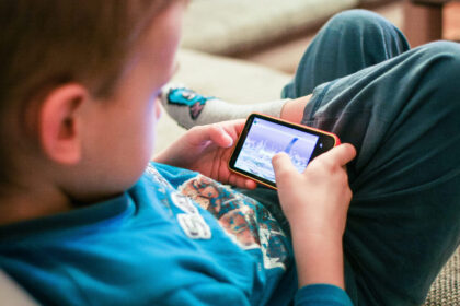 kids mobile criança celular