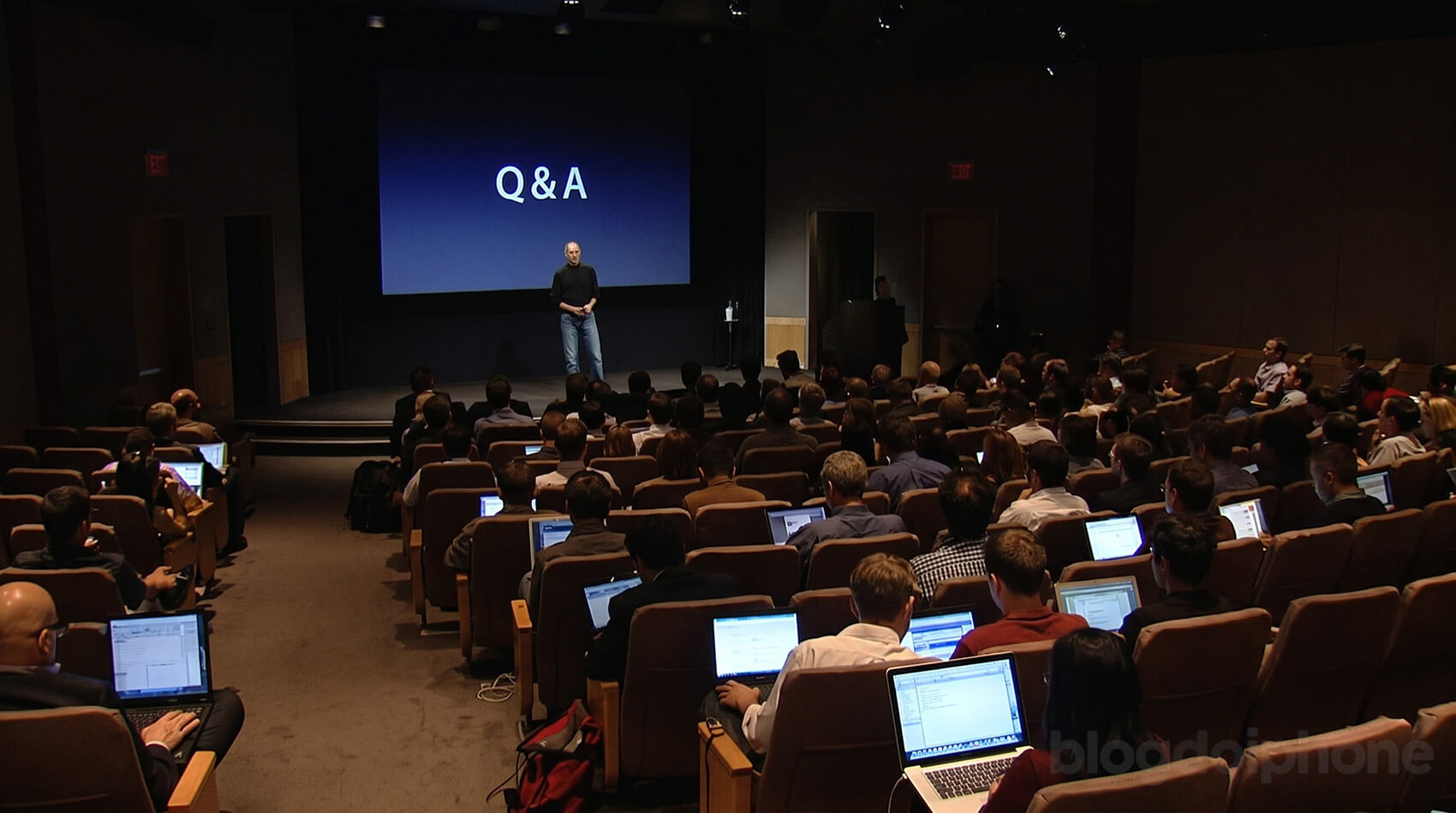 Vídeo raro de Steve Jobs ressurge 16 anos depois da polêmica do Antennagate