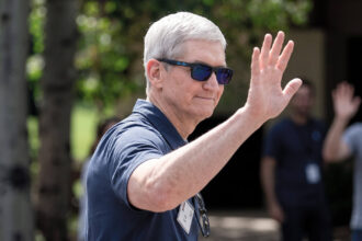 Tim Cook se despedindo